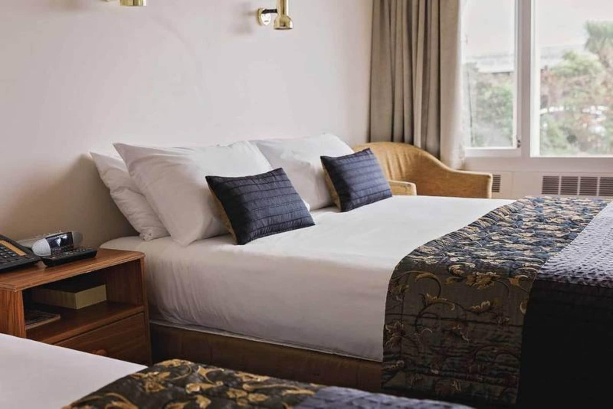 The Westport Hotel מראה חיצוני תמונה