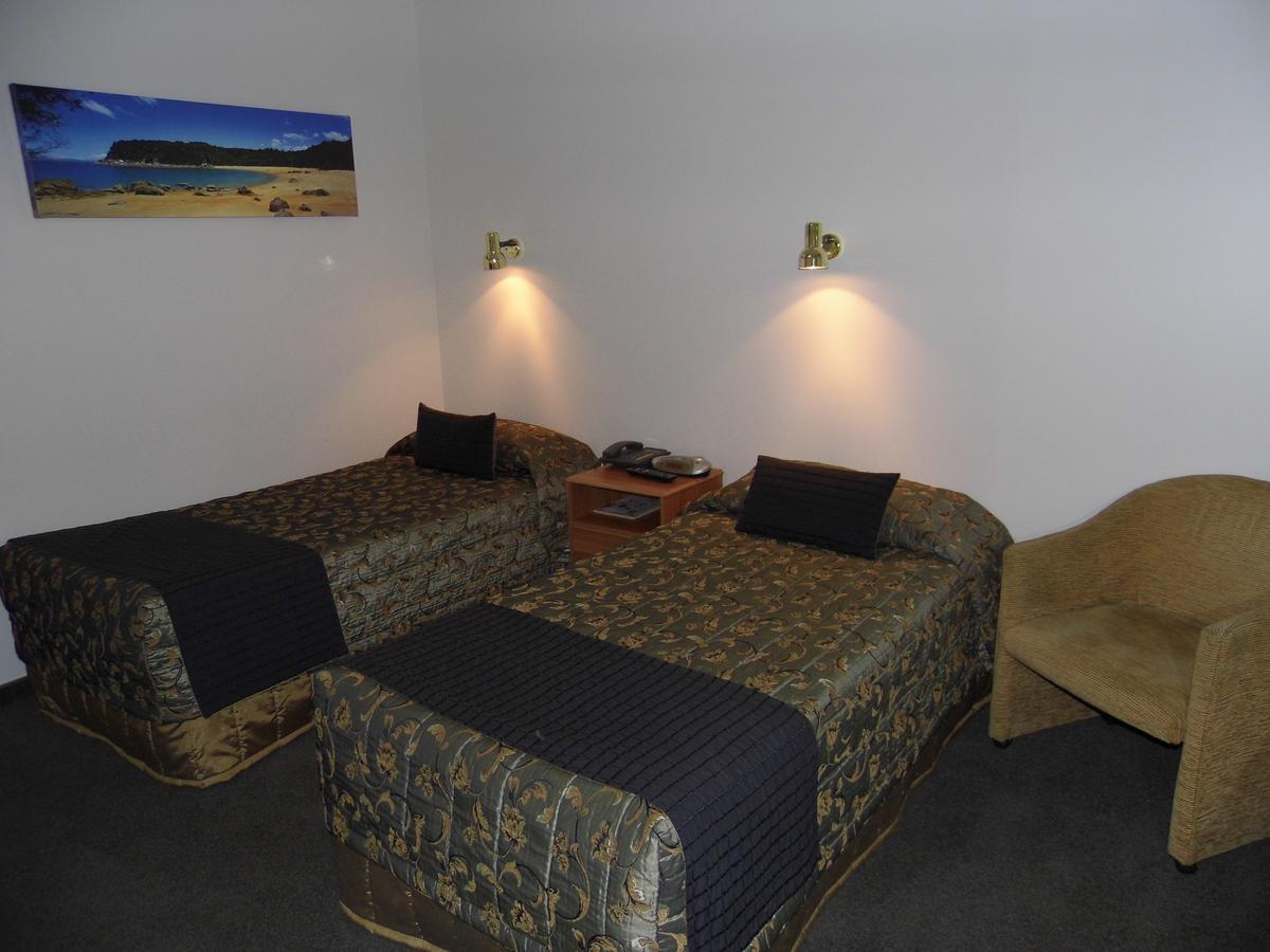 The Westport Hotel מראה חיצוני תמונה